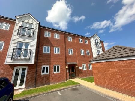 2 bedroom Flat for sale in Tame Crossing, Wednesbury, Wednesbury, WS10