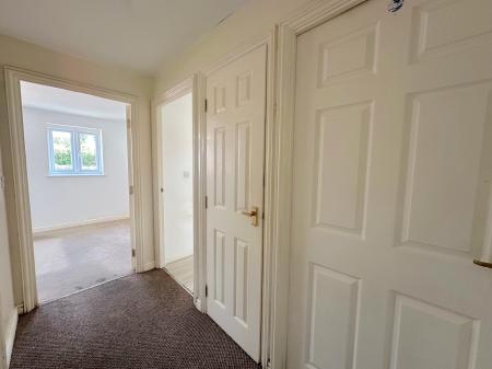 2 bedroom Flat for sale in Tame Crossing, Wednesbury, WS10