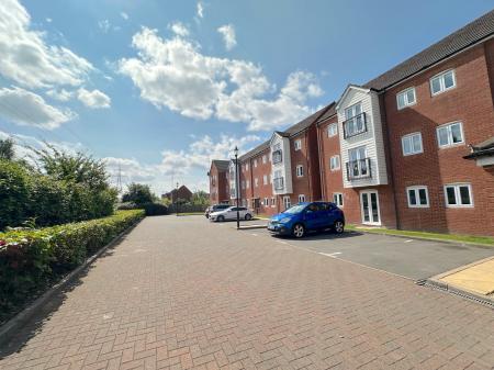2 bedroom Flat for sale in Tame Crossing, Wednesbury, WS10