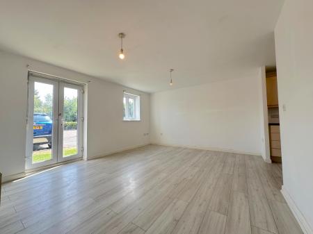 2 bedroom Flat for sale in Tame Crossing, Wednesbury, Wednesbury, WS10