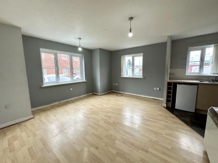 2 bedroom Apartment for sale in The Avenue, Darlaston