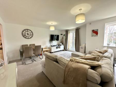 2 bedroom Apartment for sale in Wedgbury Close, Wednesbury, WS10