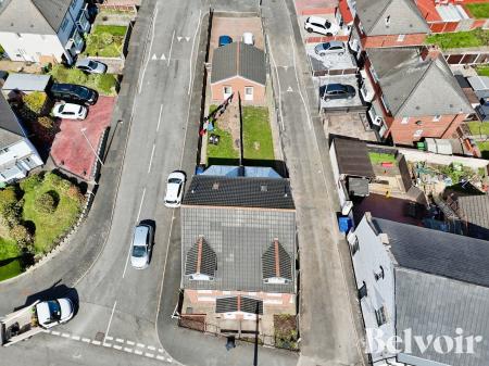 4 bedroom Semi-detached house for sale in Bilston Road, Sandwell, Wednesbury, WS10