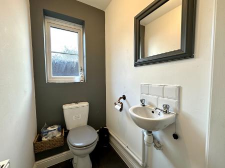 4 bedroom Semi-detached house for sale in Bilston Road, Sandwell, Wednesbury, WS10