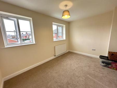 4 bedroom Semi-detached house for sale in Bilston Road, Sandwell, Wednesbury, WS10