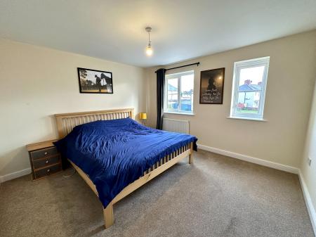 4 bedroom Semi-detached house for sale in Bilston Road, Sandwell, Wednesbury, WS10