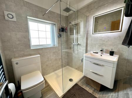 3 bedroom End of terrace house for sale in Carrington Road, Sandwell, Wednesbury, WS10