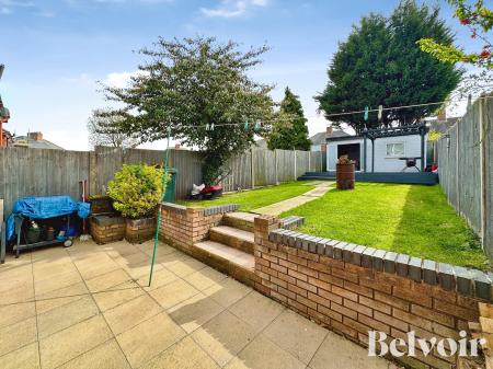 3 bedroom End of terrace house for sale in Carrington Road, Sandwell, Wednesbury, WS10