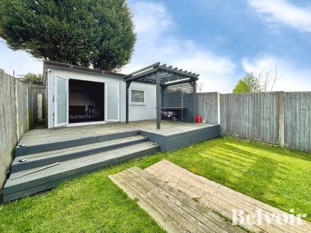 3 bedroom End of terrace house for sale in Carrington Road, Sandwell, Wednesbury, WS10