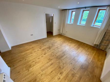 1 bedroom Flat to let in Darlaston Road, Wednesbury, WS10