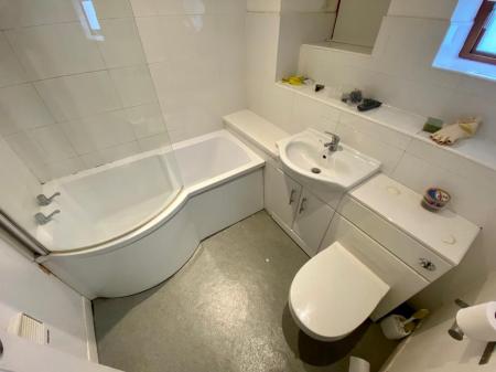 1 bedroom Flat to let in Darlaston Road, Wednesbury, WS10