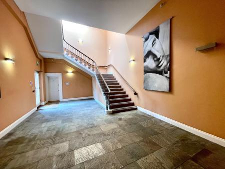 2 bedroom Apartment to let in Priory Street, Dudley, DY1