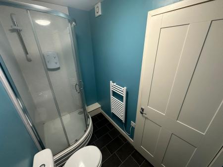 1 bedroom Flat to let in Upper High Street, Wednesbury, WS10