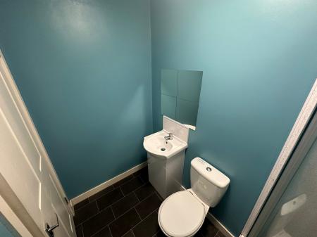 1 bedroom Flat to let in Upper High Street, Wednesbury, WS10