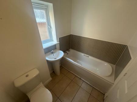 3 bedroom Semi-detached house to let in Jonah Drive,, Tipton, DY4