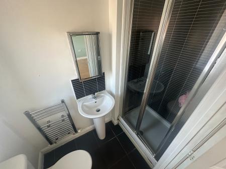 3 bedroom Semi-detached house to let in Jonah Drive,, Tipton, DY4