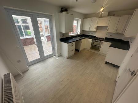 3 bedroom Semi-detached house to let in Jonah Drive,, Tipton, DY4