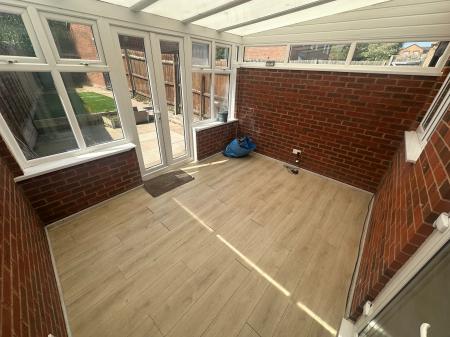 3 bedroom Semi-detached house to let in Jonah Drive,, Tipton, DY4