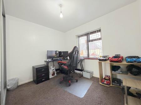 4 bedroom Semi-detached house for sale in Lansbury Avenue, Wednesbury, Wednesbury, WS10