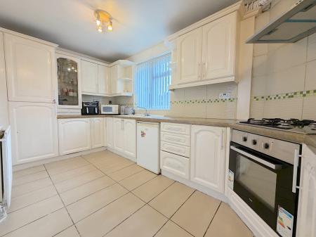 4 bedroom Semi-detached house for sale in Lansbury Avenue, Wednesbury, Wednesbury, WS10