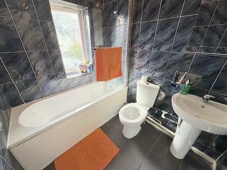 4 bedroom Semi-detached house for sale in Lansbury Avenue, Wednesbury, Wednesbury, WS10