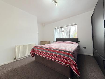 4 bedroom Semi-detached house for sale in Lansbury Avenue, Wednesbury, Wednesbury, WS10