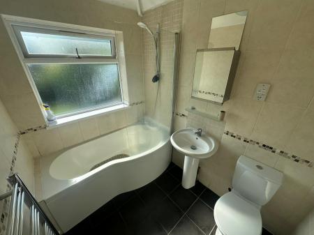 3 bedroom Semi-detached house to let in Collins Road, Wednesbury, WS10