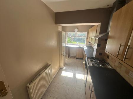 3 bedroom Semi-detached house to let in Collins Road, Wednesbury, WS10