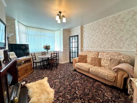 2 bedroom Semi-detached house for sale in Griffiths Road, West Bromwich, B71