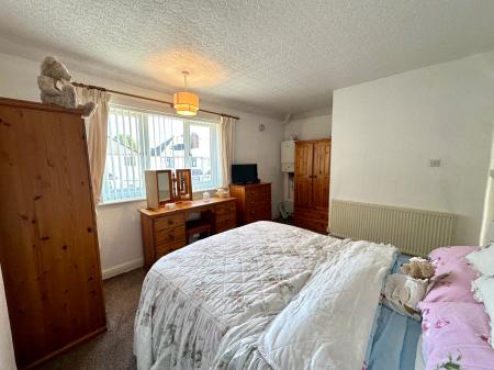 2 bedroom Semi-detached house for sale in Griffiths Road, West Bromwich, B71