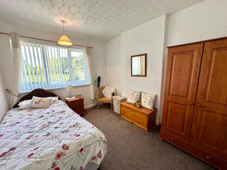 2 bedroom Semi-detached house for sale in Griffiths Road, West Bromwich, B71