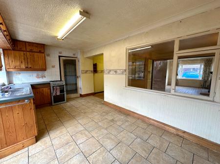 3 bedroom Semi-detached house for sale in Kelverley Grove, West Bromwich, B71