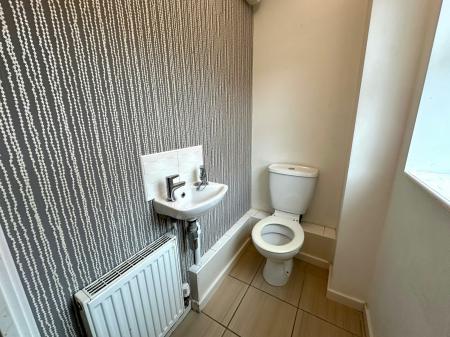 3 bedroom Detached house to let in Puddlers Grove, Wednesbury, WS10