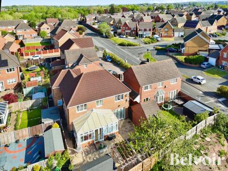 6 bedroom Detached house for sale in The Leasowes, Great Bridge, Tipton, DY4