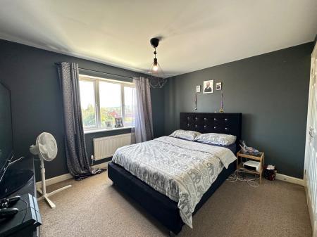 6 bedroom Detached house for sale in The Leasowes, Great Bridge, Tipton, DY4