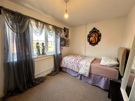 6 bedroom Detached house for sale in The Leasowes, Great Bridge, Tipton, DY4