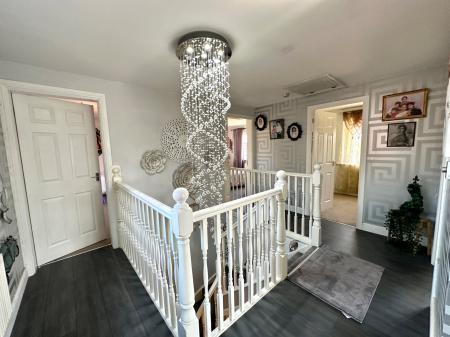 6 bedroom Detached house for sale in The Leasowes, Great Bridge, Tipton, DY4