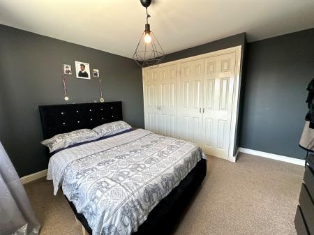 6 bedroom Detached house for sale in The Leasowes, Great Bridge, Tipton, DY4