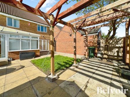 6 bedroom Detached house for sale in The Leasowes, Great Bridge, Tipton, DY4