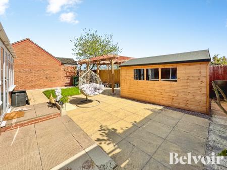 6 bedroom Detached house for sale in The Leasowes, Great Bridge, Tipton, DY4
