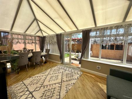 6 bedroom Detached house for sale in The Leasowes, Great Bridge, Tipton, DY4