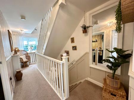 4 bedroom Semi-detached house for sale in Woden Road West, Wednesbury, Wednesbury, WS10
