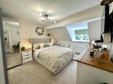 4 bedroom Semi-detached house for sale in Woden Road West, Wednesbury, Wednesbury, WS10