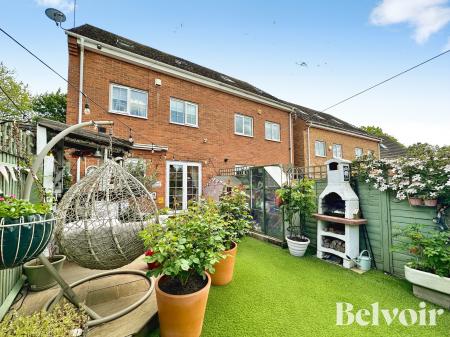 4 bedroom Semi-detached house for sale in Woden Road West, Wednesbury, Wednesbury, WS10