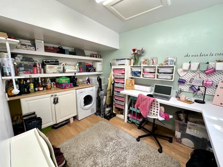 4 bedroom Semi-detached house for sale in Woden Road West, Wednesbury, Wednesbury, WS10