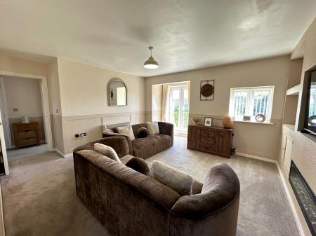2 bedroom Apartment for sale in Tame Crossing, Wednesbury, Wednesbury, WS10
