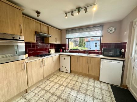 3 bedroom End of terrace house for sale in Oak Lane, West Bromwich, B70