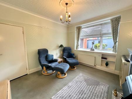 3 bedroom End of terrace house for sale in Oak Lane, West Bromwich, B70