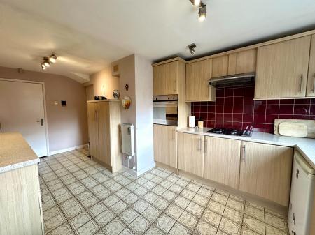 3 bedroom End of terrace house for sale in Oak Lane, West Bromwich, B70