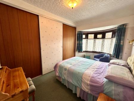 3 bedroom End of terrace house for sale in Oak Lane, West Bromwich, B70